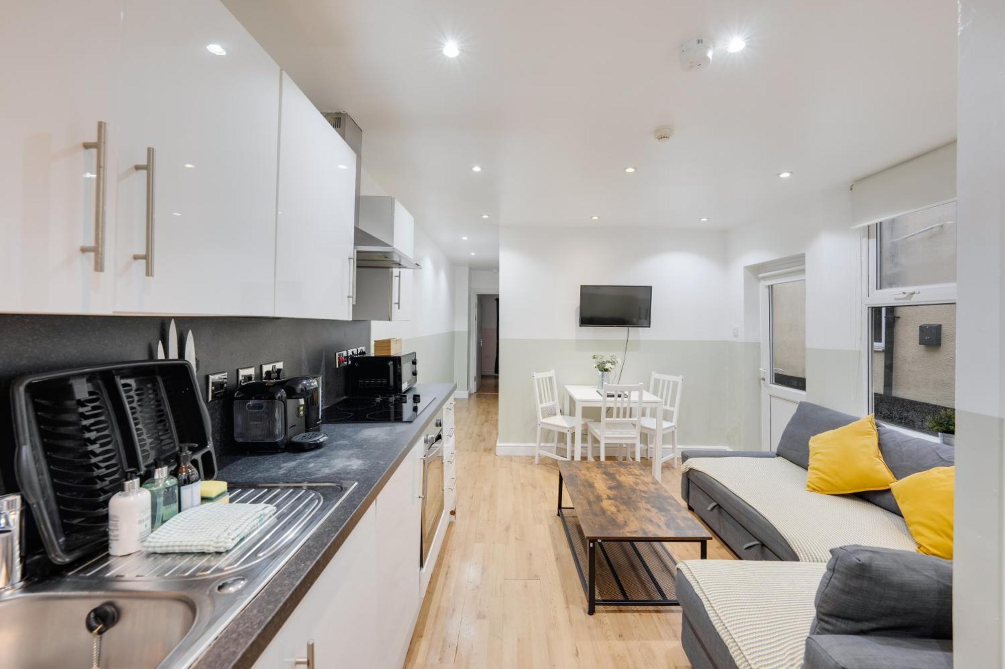 2 Bedroom Apartment For Up To 6 Nr Centre Cardiff Exterior foto